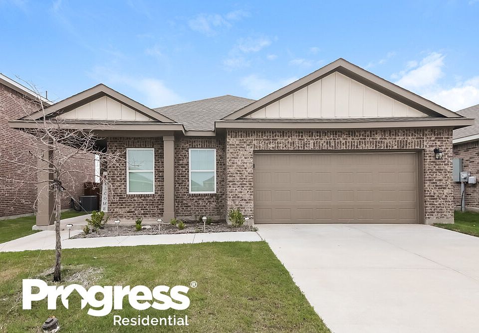1st image of 800 Oakhurst Dr