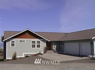 7295 NE Buck Lake Rd, Hansville, WA 98340
