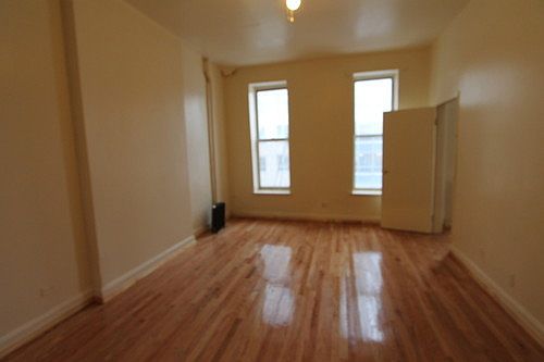 2nd image of 381 W 125th St