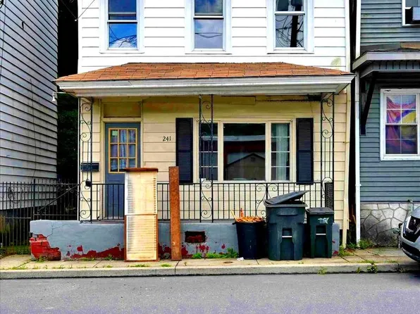 241 Peacock St, Pottsville, PA 17901