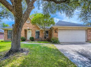2916 Cambridge Circus, Pearland, TX 77581
