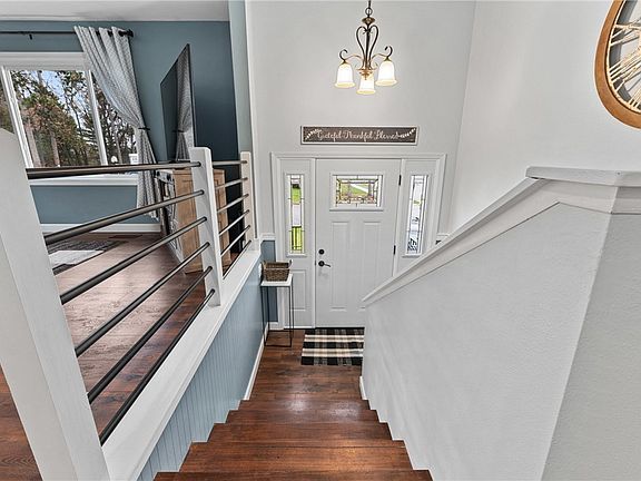 2nd image of 903 Roberts Street