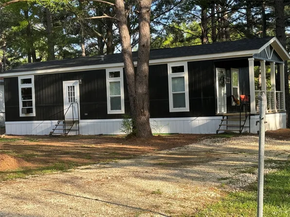 140 Ashley Ave, Streetman, TX 75859