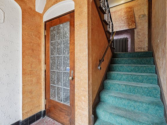 3rd image of 3248 Emerson Ave S APT 1