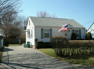 20 Vera St, Warwick, RI 02886