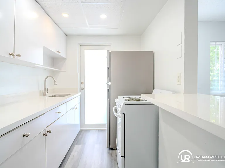 6650 Miller Dr #20 — Photo 13