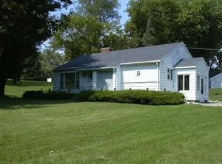 211 W Bacon St, Hillsdale, MI 49242