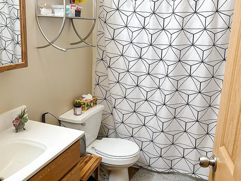 Bathroom #1- Upper Level