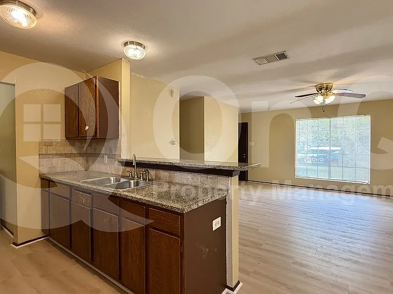 4906 Turnstone Dr — Photo 6