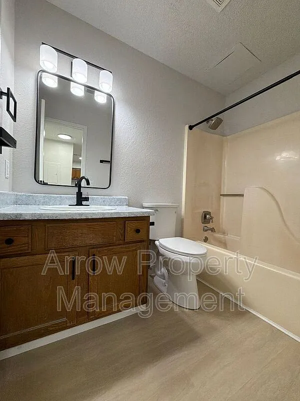 1 bed, 1.0 bath, 714 sqft, $785 — Photo 4