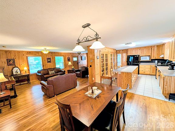 3rd image of 213 Rustling Pines Dr