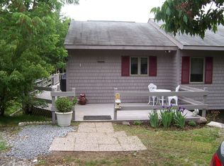 55 Mountain Rd, Rockland, ME 04841