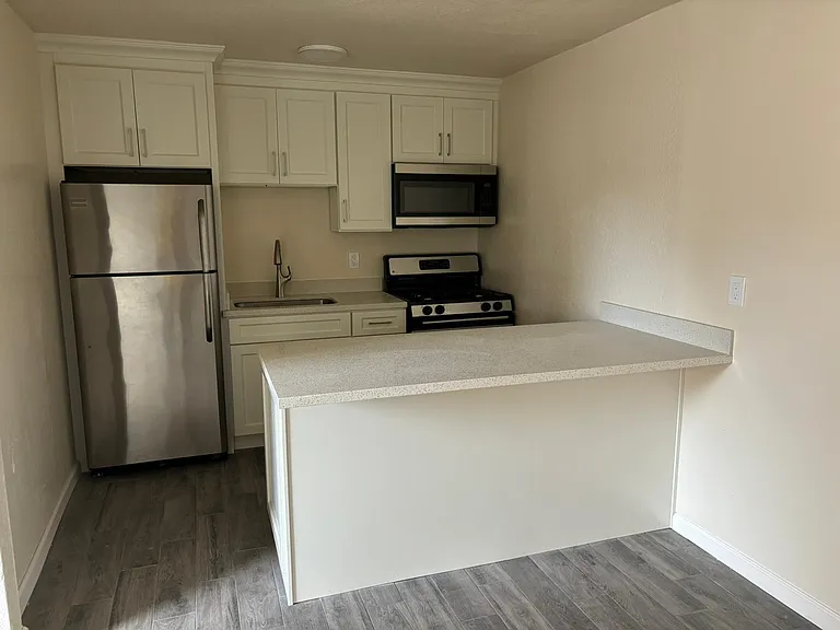411 Benicia Rd #B — Photo 6
