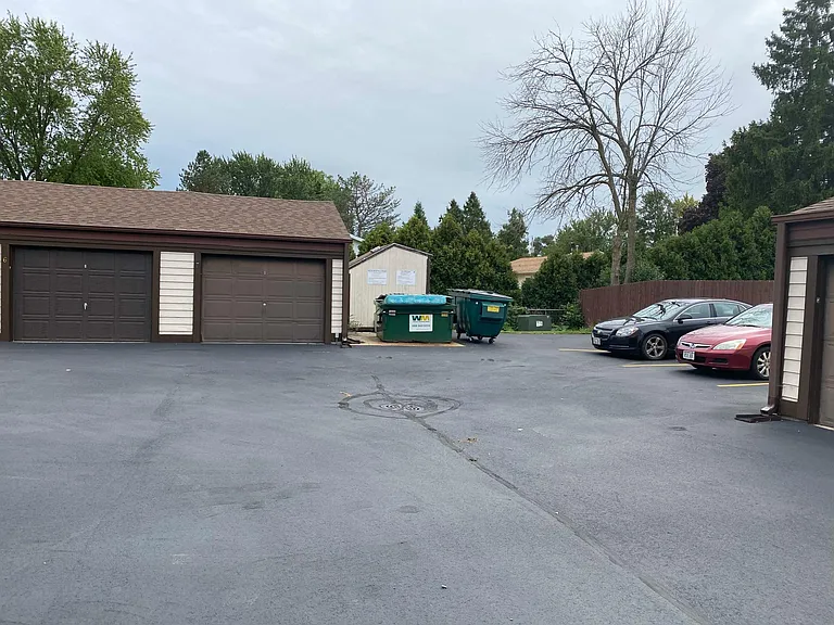 1453 S Carriage Ln — Photo 24