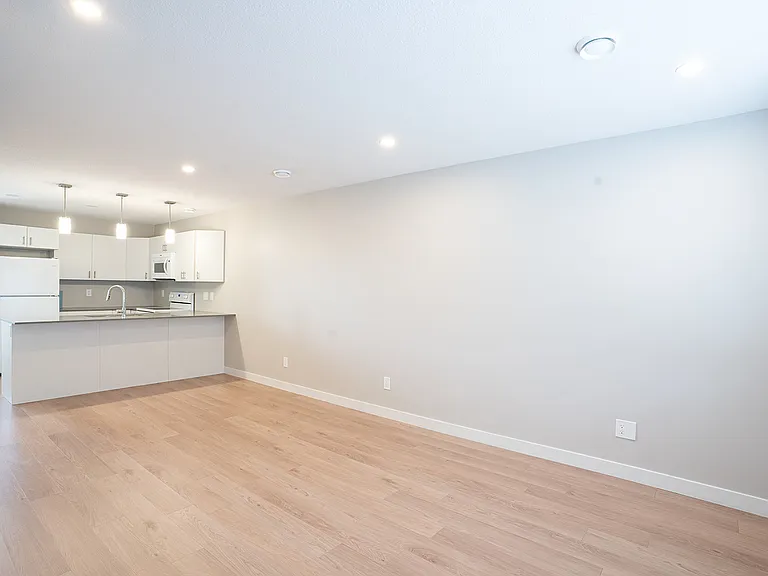 7551 Mapleford Blvd — Photo 35