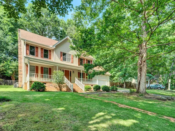 1107 Willow Branch Dr, Simpsonville, SC 29680