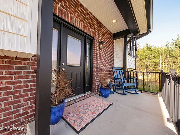 5th image of 117 Crossroads Blvd