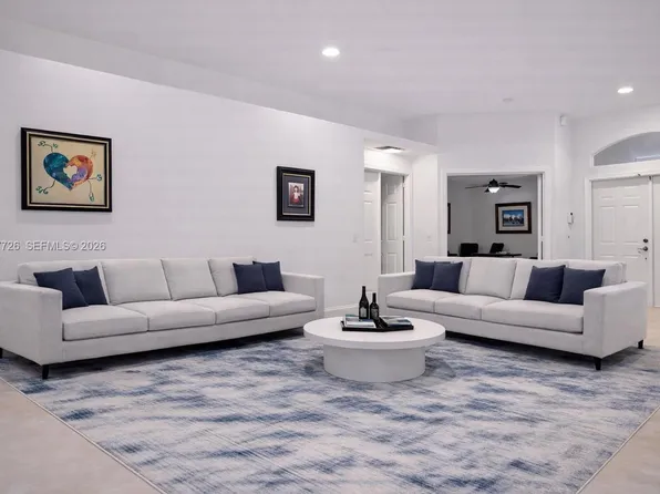 3744 Oak Ridge Cir, Weston, FL 33331