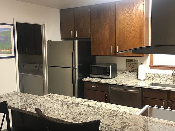 2nd image of 1200 11 1200 Wildwood Ave #11