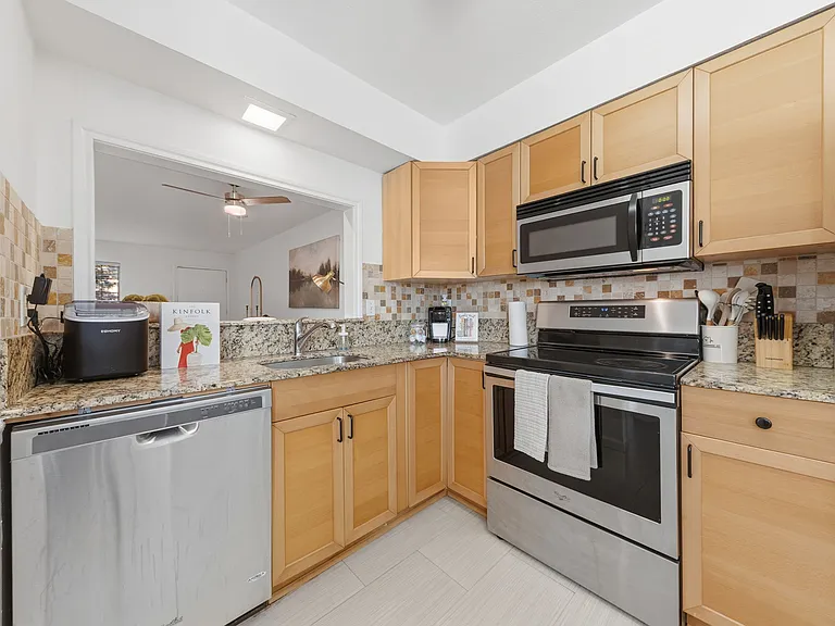 5057 Les Chateaux Dr #245 — Photo 10