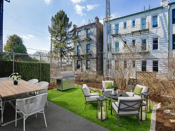 626 Willoughby Avenue image 1 of 8