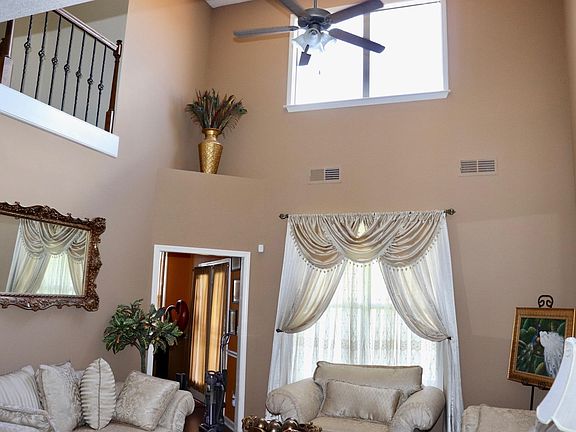 4th image of 8476 Rhiannon Dr