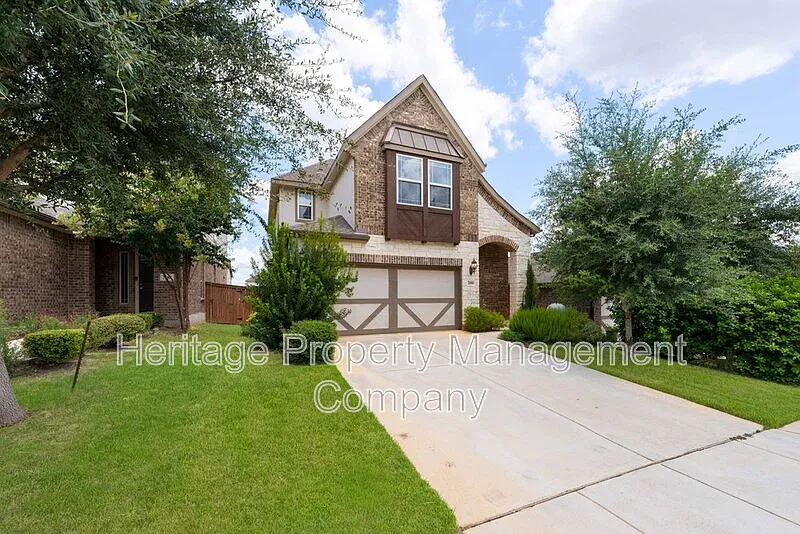 3 bed, 2.5 bath, 2121 sqft, $2,350 — Photo 2