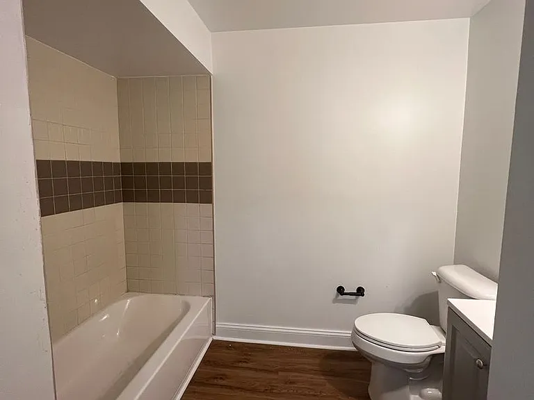 4300 Liberty Heights Ave — Photo 18