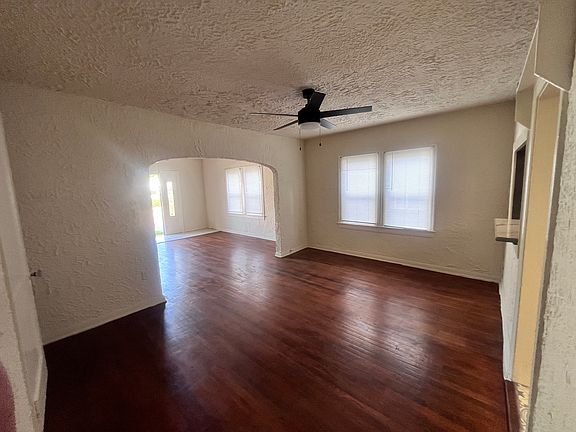 4th image of 739 Ellwood Ave #2
