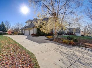 205 Kestrel Way, Hartland, WI 53029