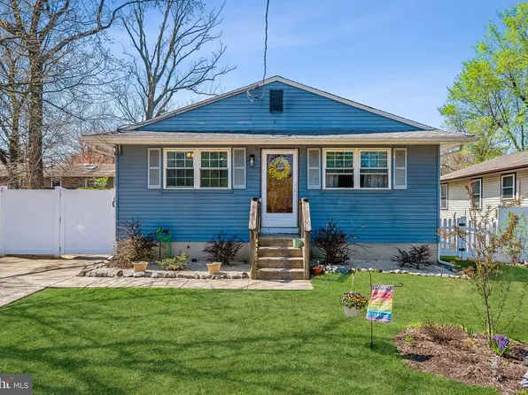 1564 Division St, Thorofare, NJ 08086