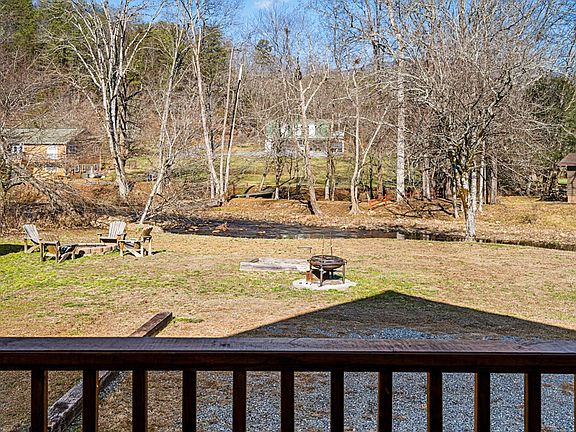 4th image of 328 Pauls Meadow Dr