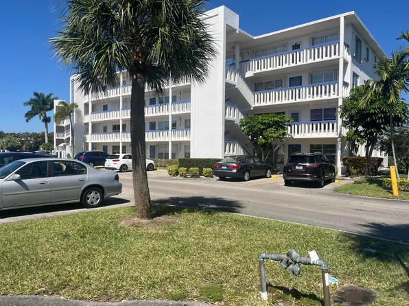 212 Greenbrier A, West Palm Beach, FL 33417