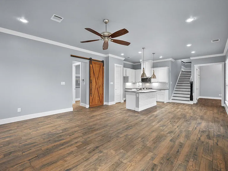 216 Alvarado St — Photo 4