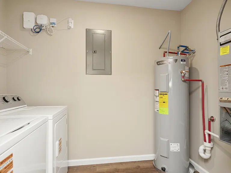 2319 Lantern Ridge Dr — Photo 14