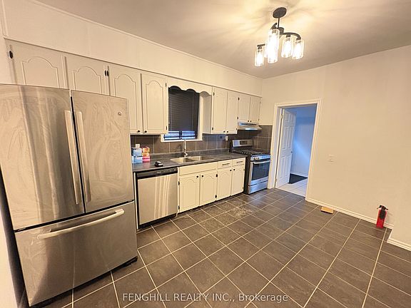4th image of 270 Clinton St
