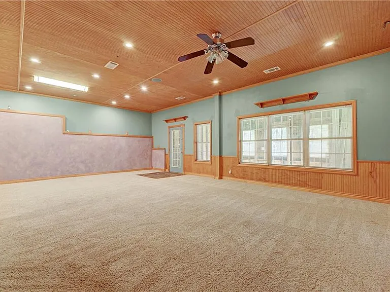 1566 Greyson Rdg — Photo 32