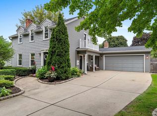 254 Warren Ct, Green Bay, WI 54301