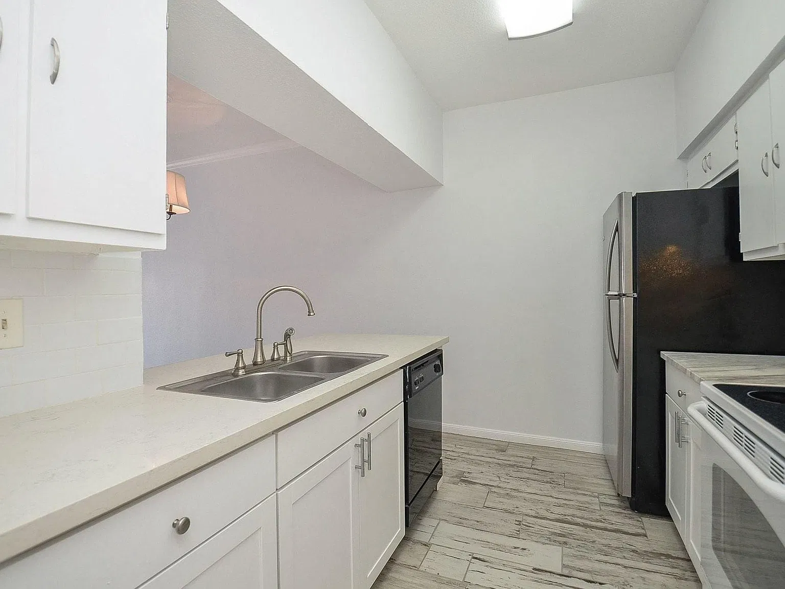 1 bed, 1.0 bath, 860 sqft, $1,250 — Photo 3