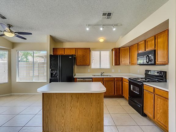4th image of 3438 E Wickieup Ln