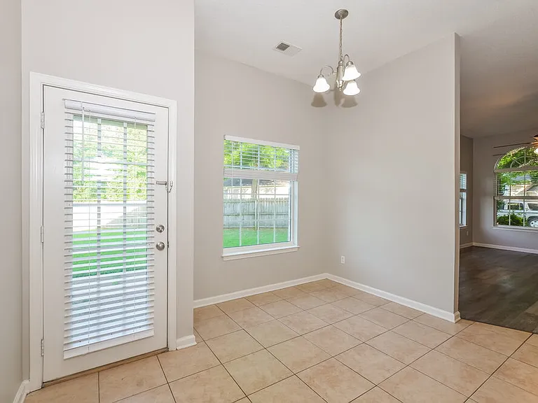 8280 Dexter Ridge Cv E — Photo 7