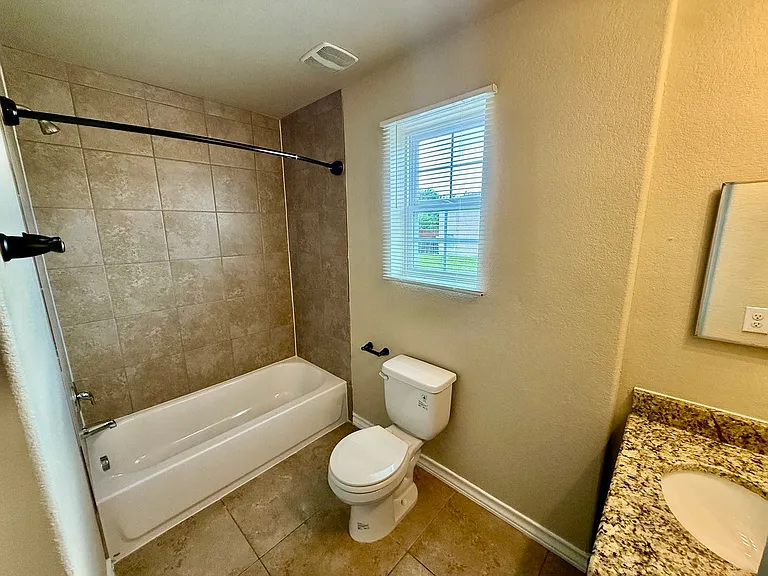 5742 Golf Hts — Photo 16