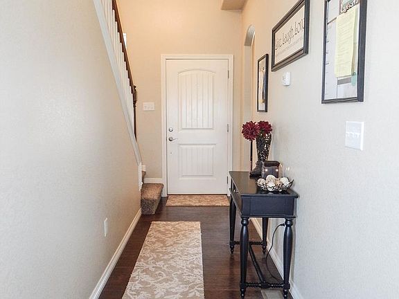 2nd image of 2669 Bridle Dr