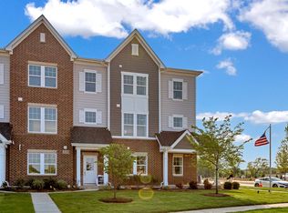 113 Yorktown Ct, Libertyville, IL 60048