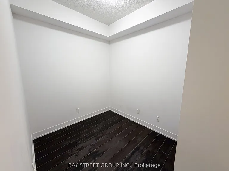 7 Kenaston Gdns #119 — Photo 3