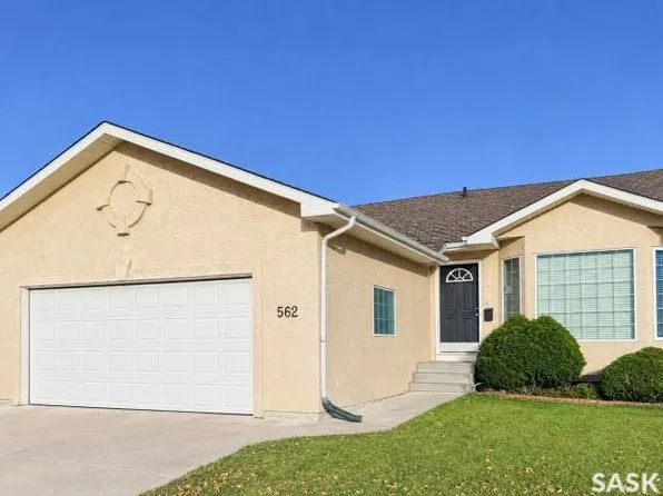 562 Blackburn Crescent, Saskatoon, SK S7V 1E8