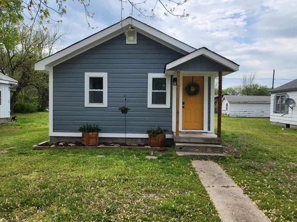 107 Oak St, North Miami, OK 74358