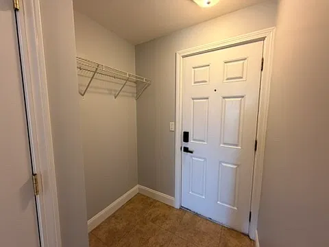 2 bed, 1000 sqft, $1,750 — Photo 3