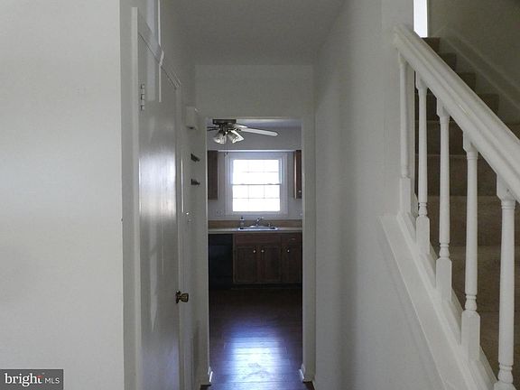 2nd image of 8922 Lake Braddock Dr