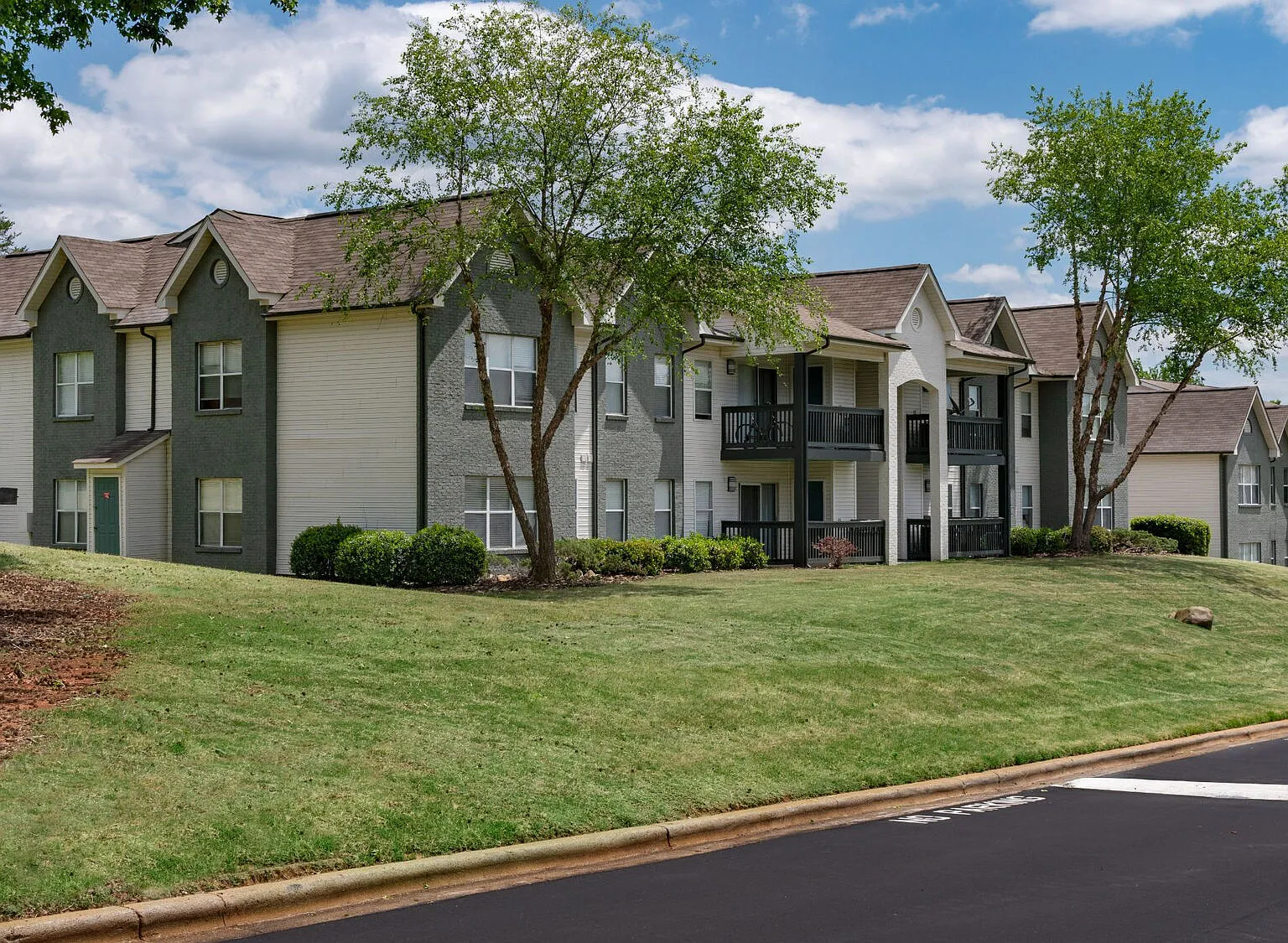 The Weathersby at Station Circle — Photo 4